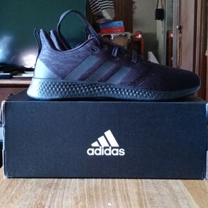 Adidas womens size 11 NEW running shoes black
